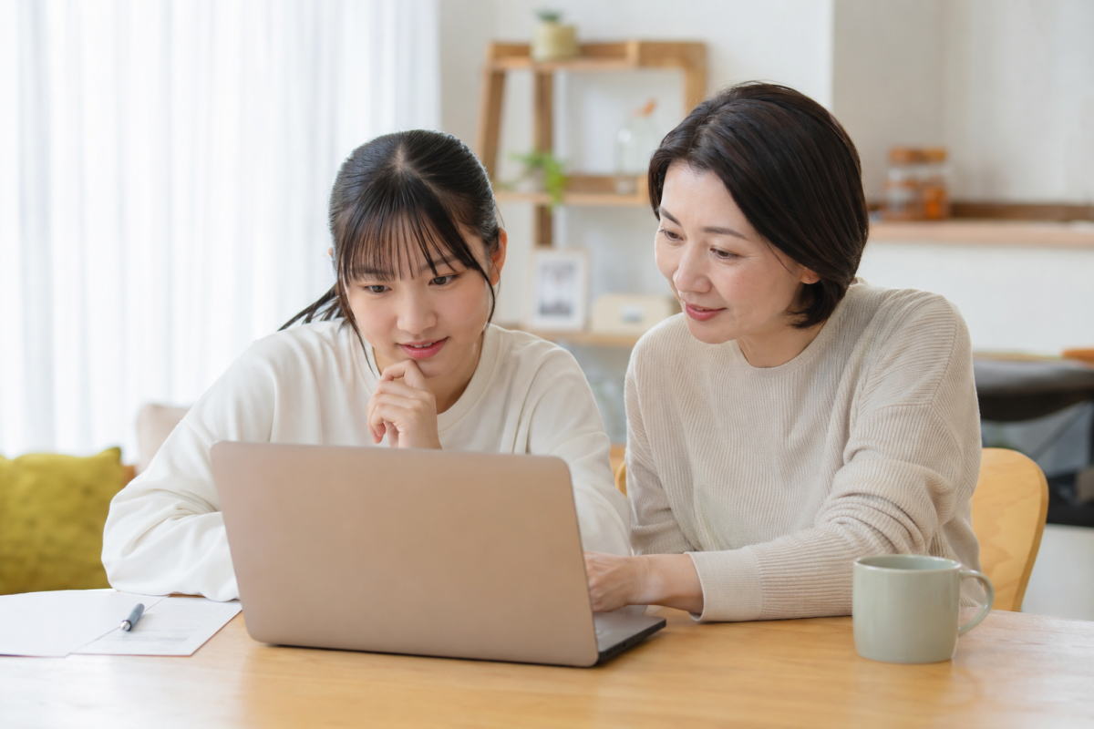 「学びたい学生を迎えたい専門学校」と「人を集めたい大学」の違い