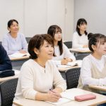 社会人から保育士に！主婦にも｜専門学校で学ぶメリットと支援制度