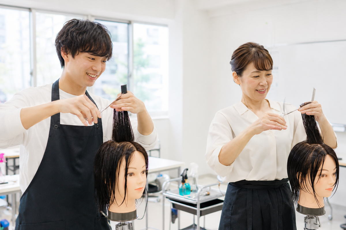 社会人から美容師になるには